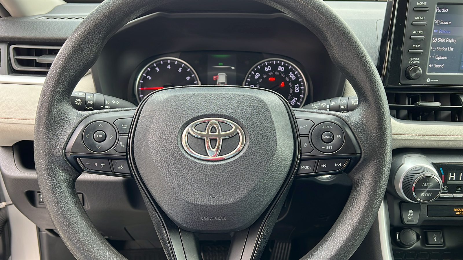 2021 Toyota RAV4 XLE 15