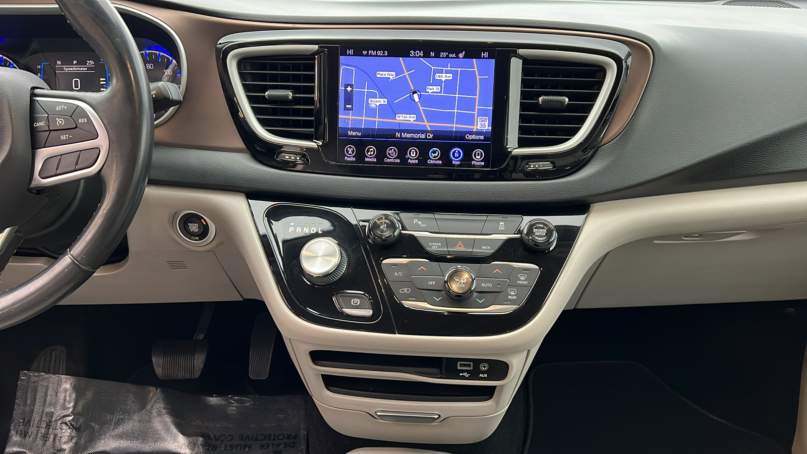 2017 Chrysler Pacifica Touring Plus 28