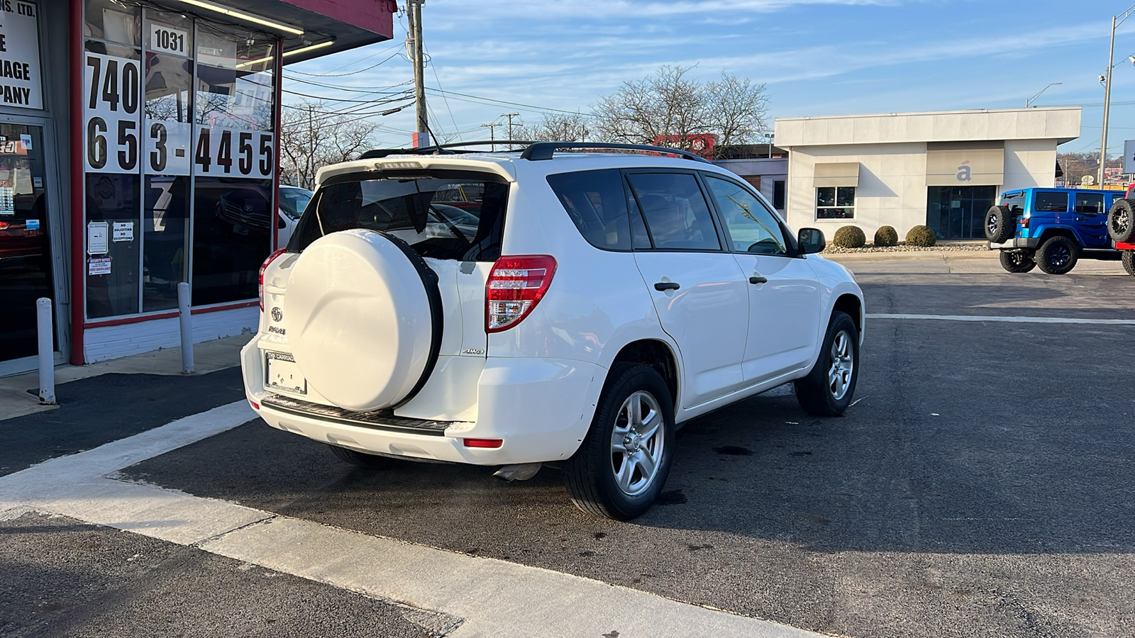 2011 Toyota RAV4 Base 8