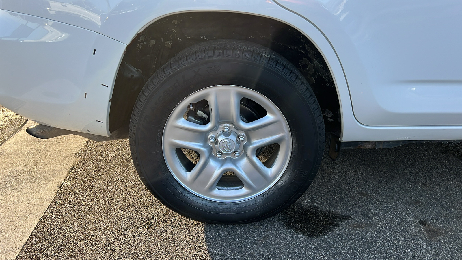 2011 Toyota RAV4 Base 10