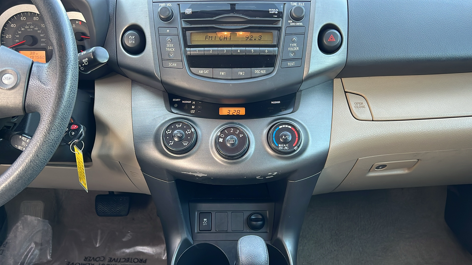 2011 Toyota RAV4 Base 24