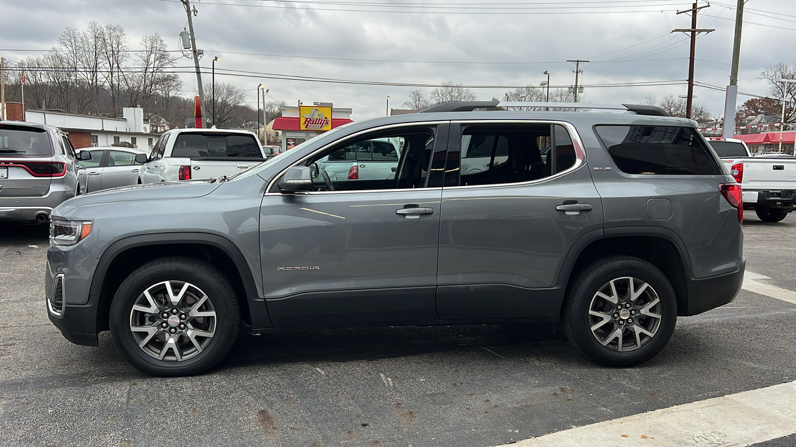 2022 GMC Acadia SLE 4