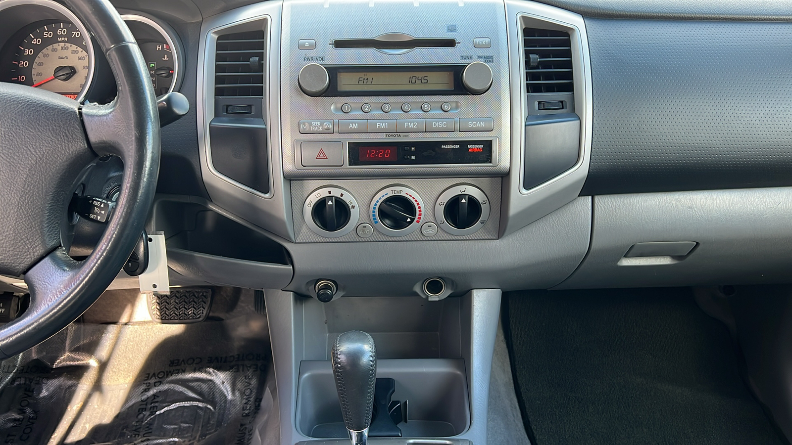 2006 Toyota Tacoma PreRunner V6 23