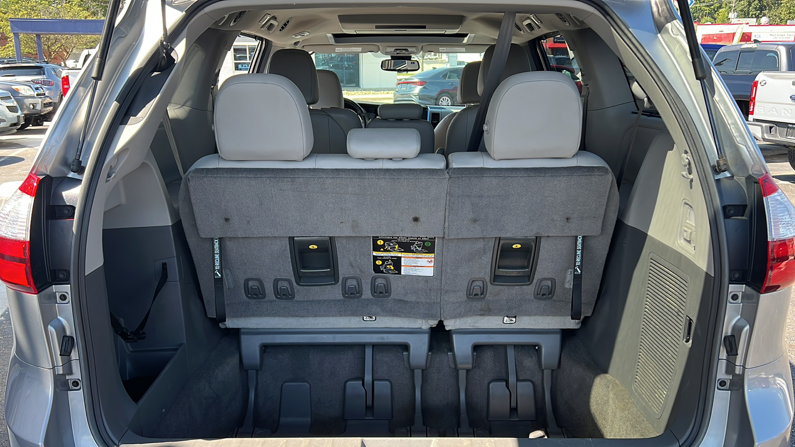 2018 Toyota Sienna XLE Auto Access Seat 8