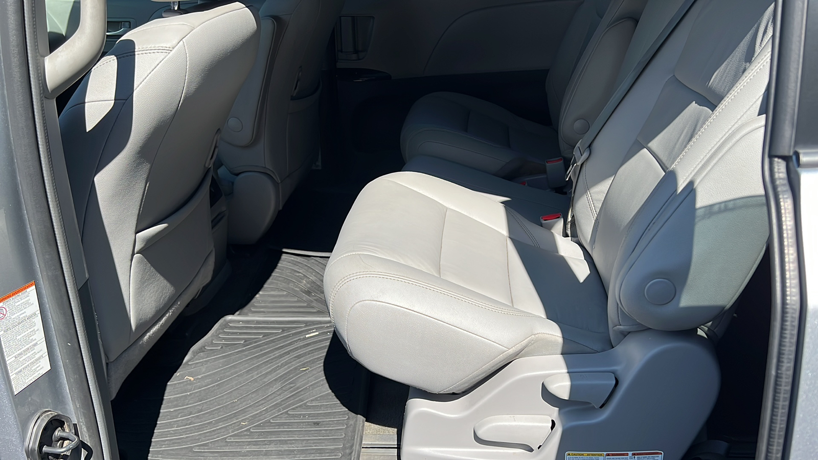 2018 Toyota Sienna XLE Auto Access Seat 27