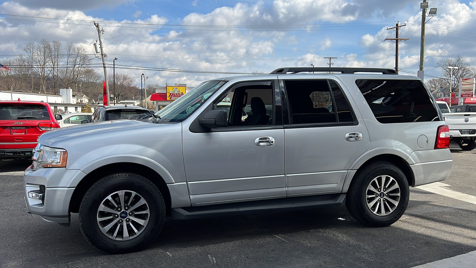2016 Ford Expedition XLT 4x4 4dr SUV 5