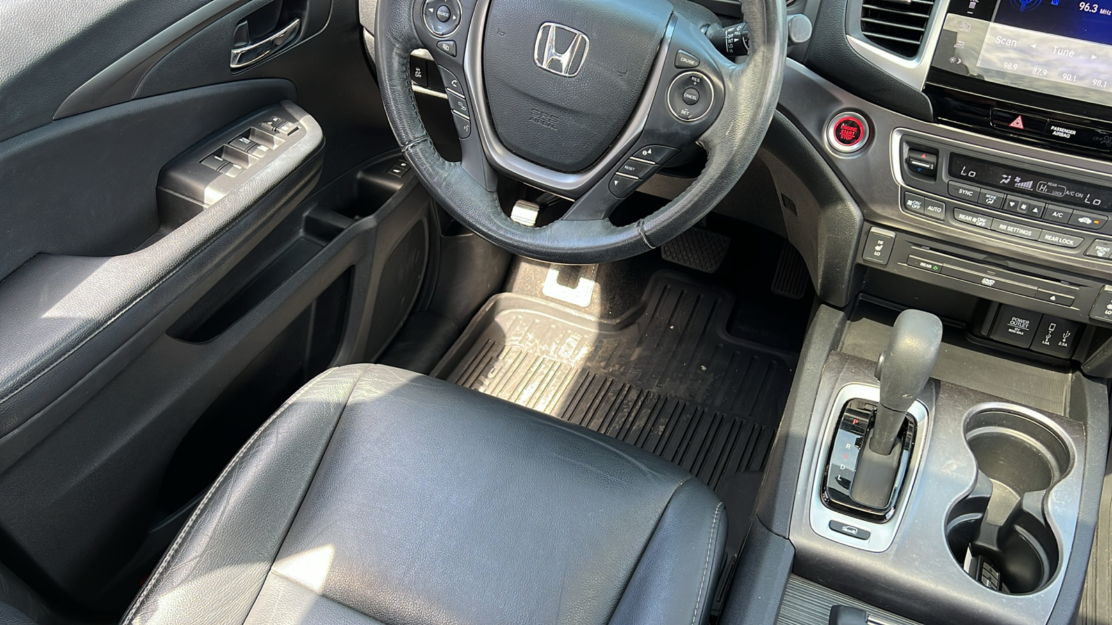 2018 Honda Pilot EX L w/RES AWD 4dr SUV 32