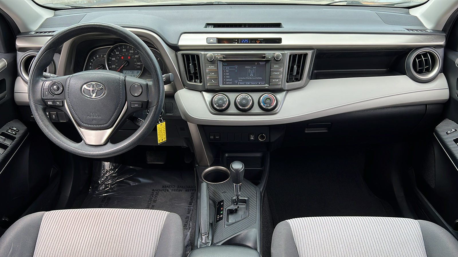 2014 Toyota RAV4 LE 4dr SUV 26