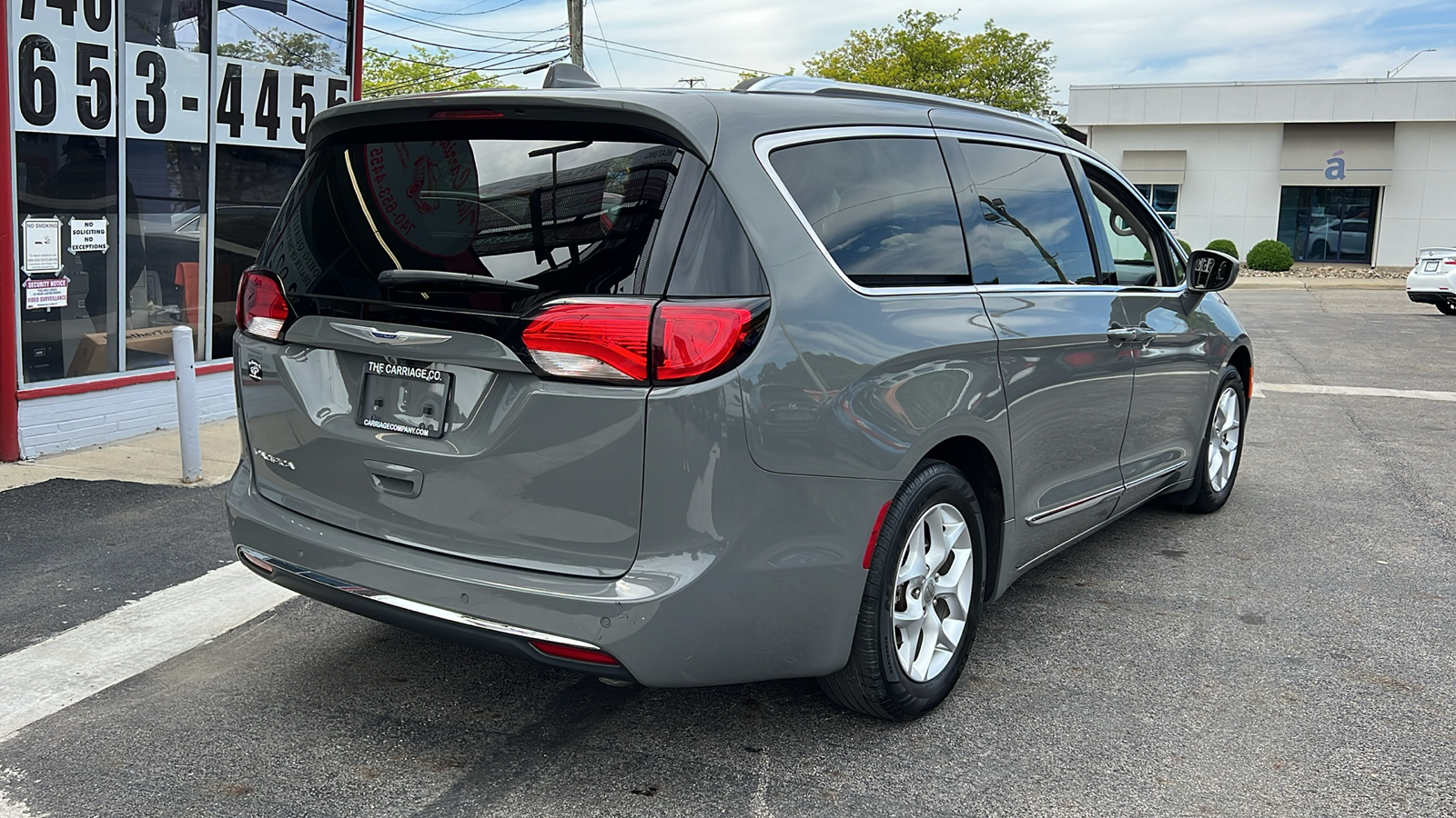 2020 Chrysler Pacifica Touring L 4dr Mini Van 9