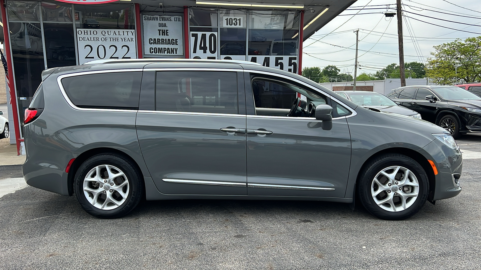 2020 Chrysler Pacifica Touring L 4dr Mini Van 10