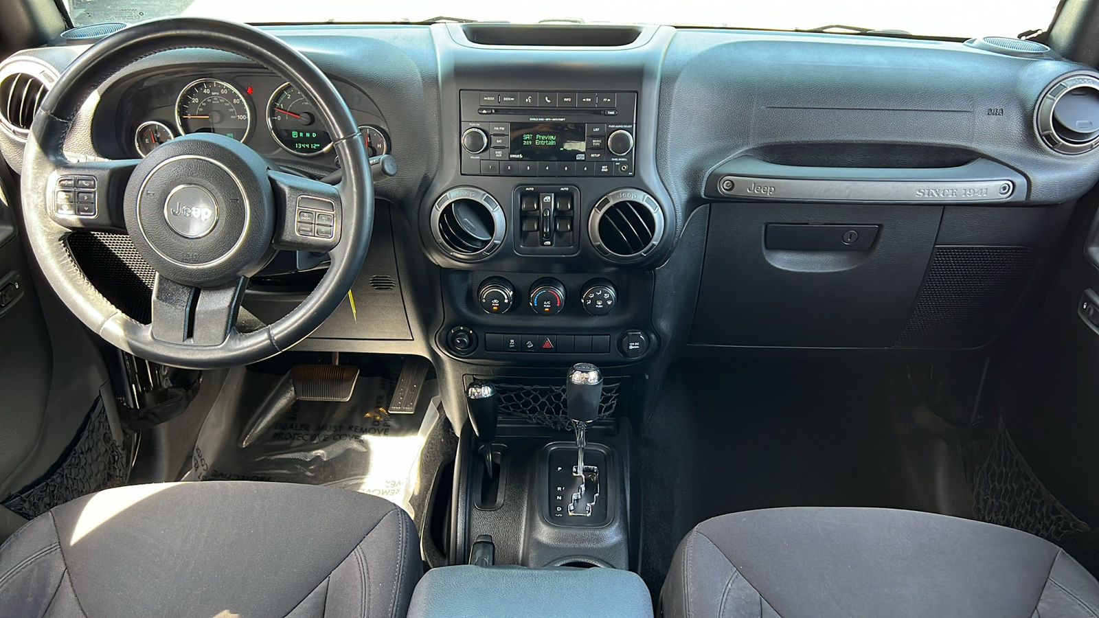 2015 Jeep Wrangler Unlimited Sport 23