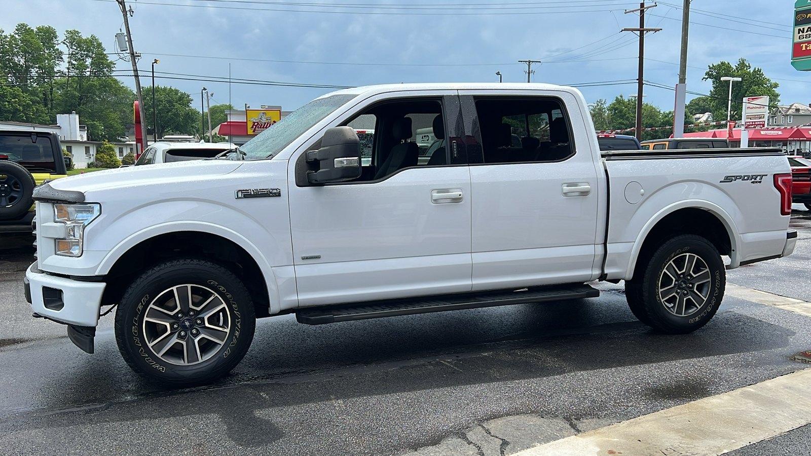 2017 Ford F-150 XLT 4x4 4dr SuperCrew 5.5 ft. SB 5