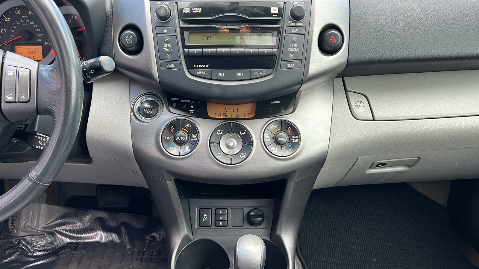 2010 Toyota RAV4 Limited 4x4 4dr SUV 27
