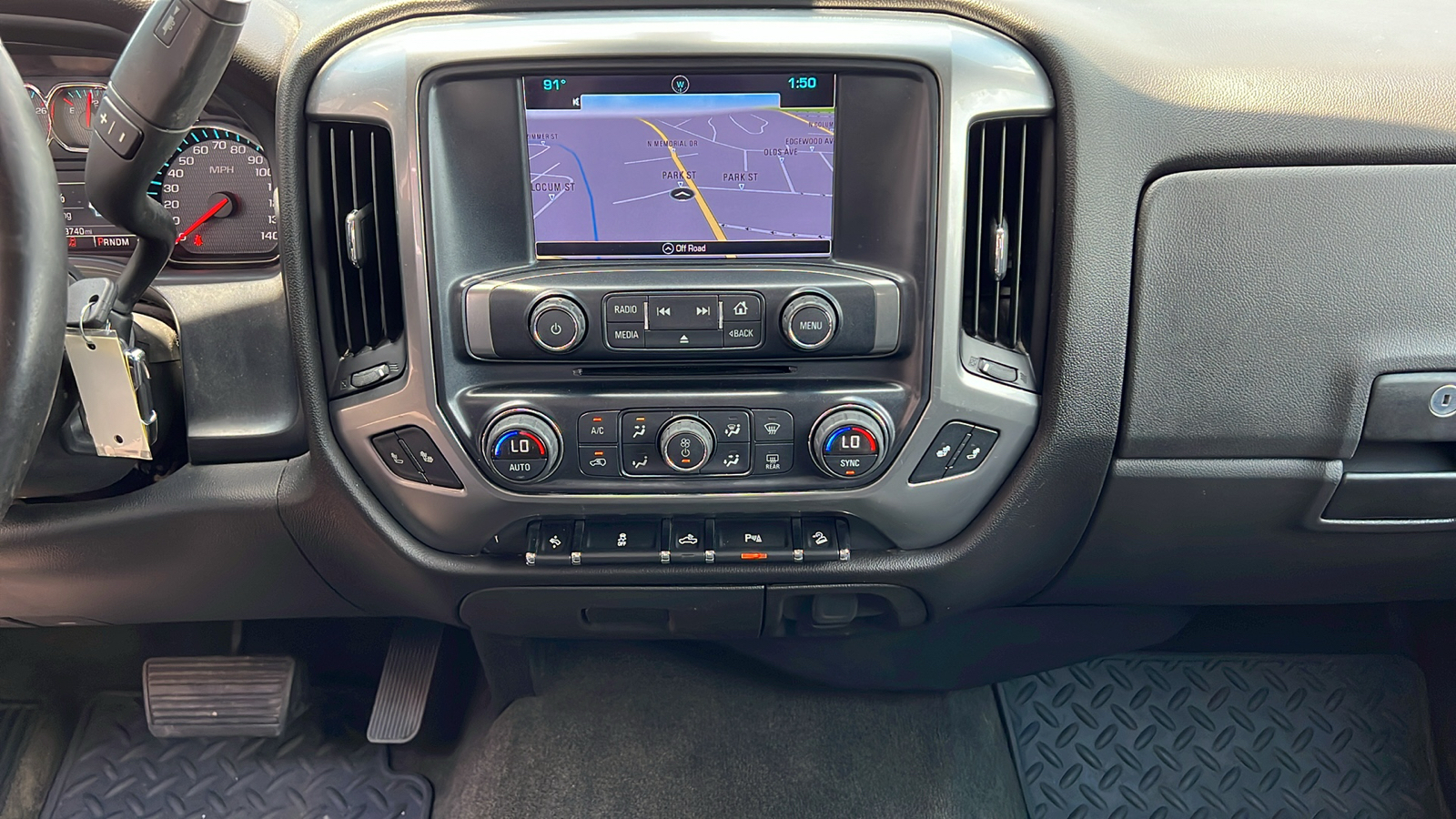 2016 Chevrolet Silverado 2500HD LT 27