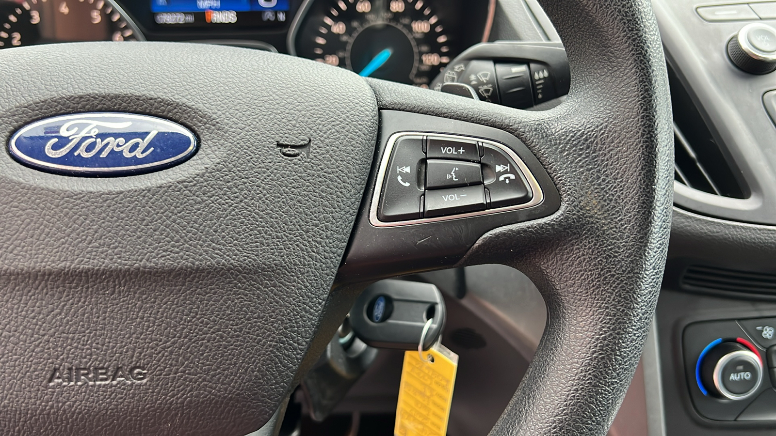 2017 Ford Escape SE 18