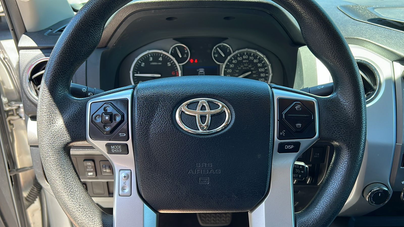 2017 Toyota Tundra SR 16