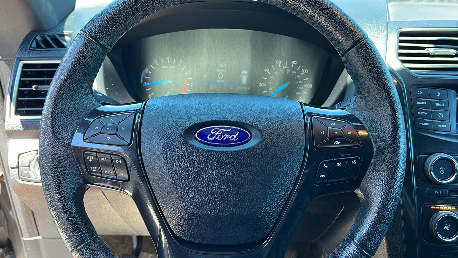 2017 Ford Explorer XLT 16