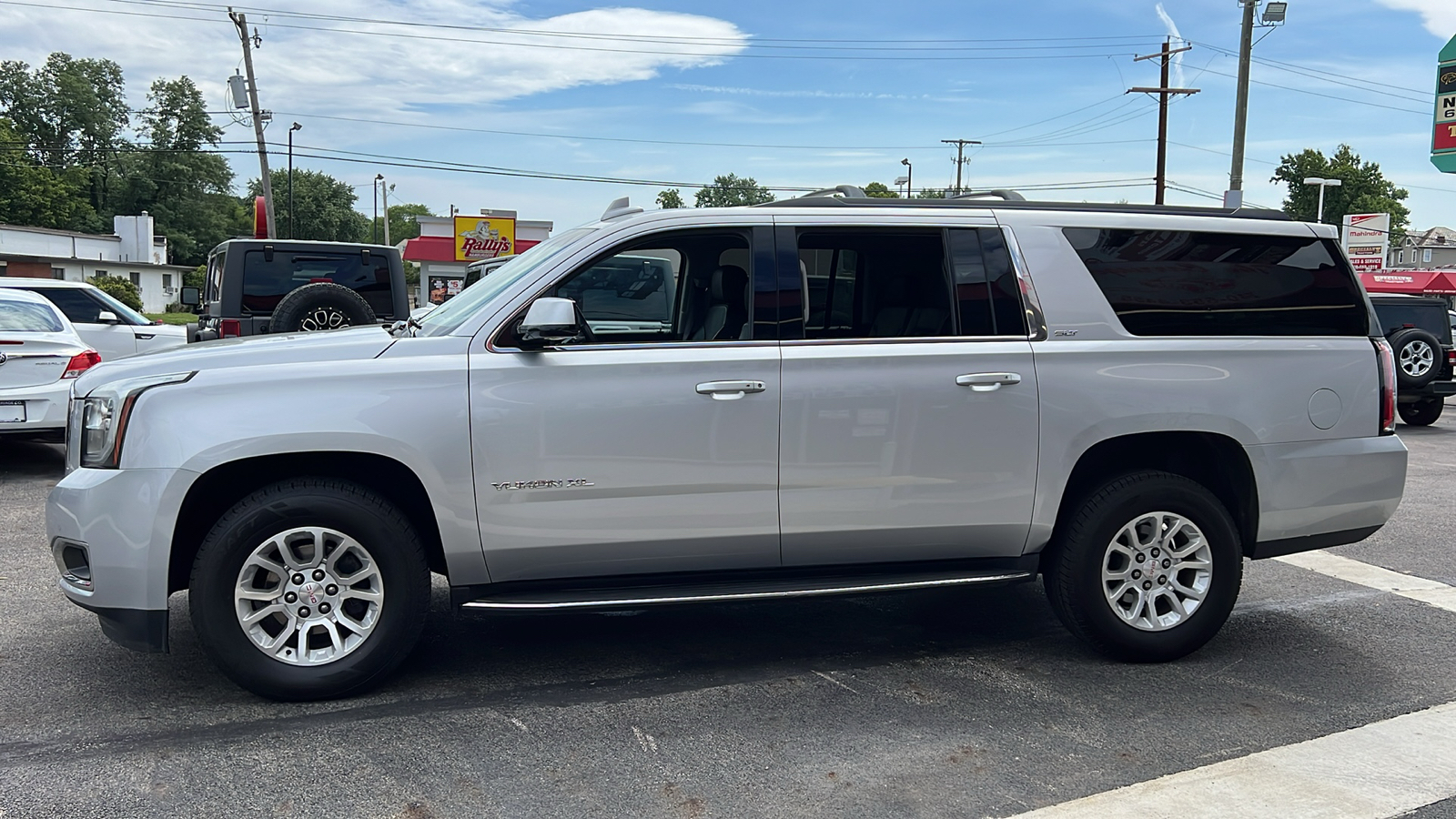 2017 GMC Yukon XL SLT 5