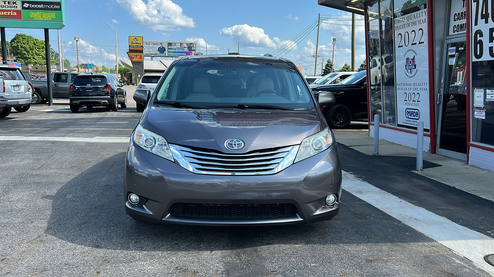 2011 Toyota Sienna XLE 8-Passenger 2