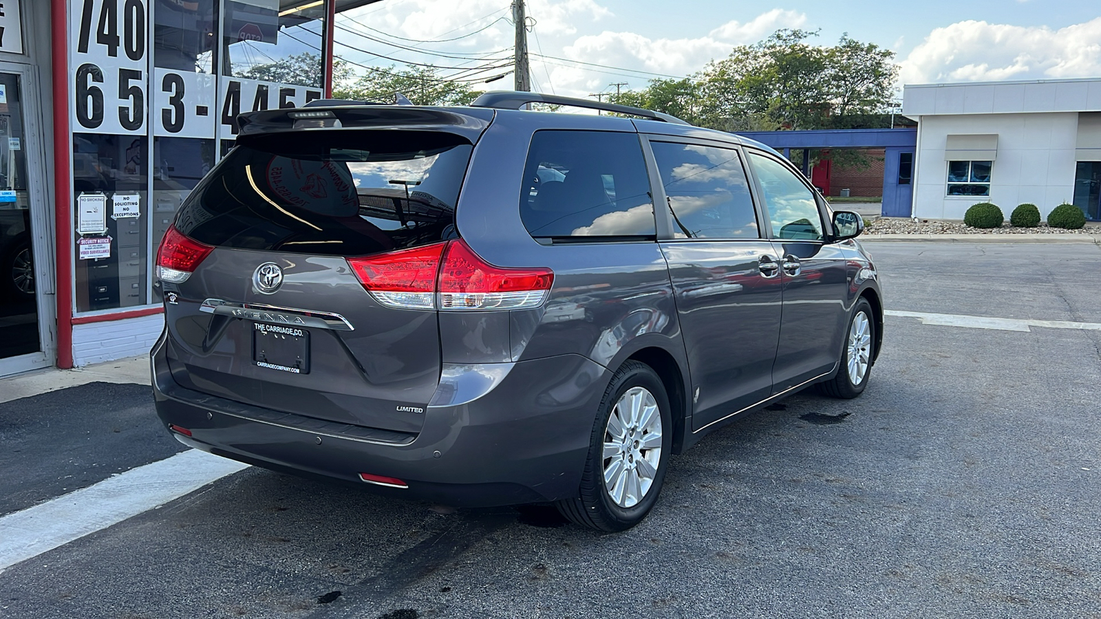 2011 Toyota Sienna XLE 8-Passenger 9