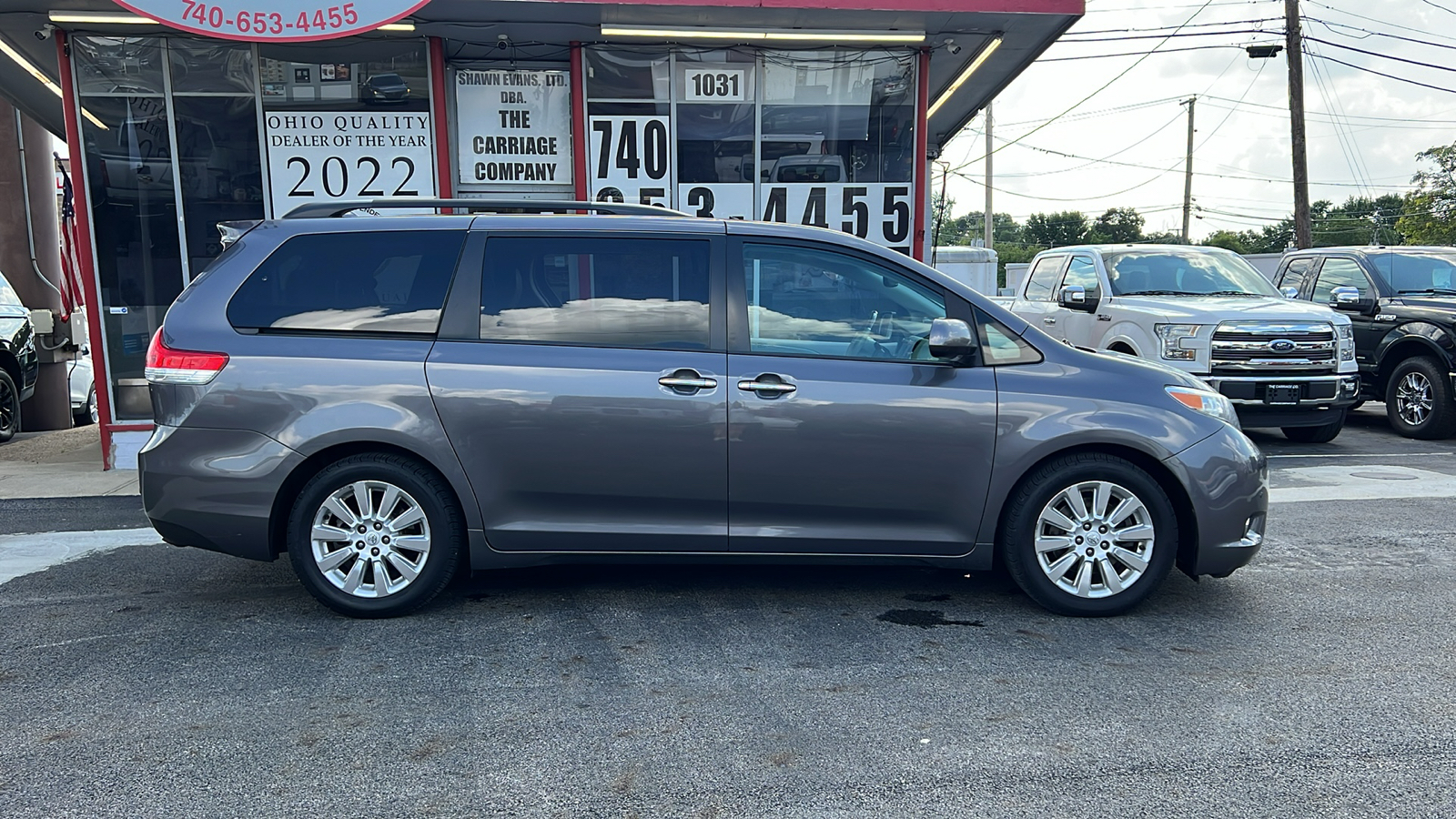 2011 Toyota Sienna XLE 8-Passenger 10