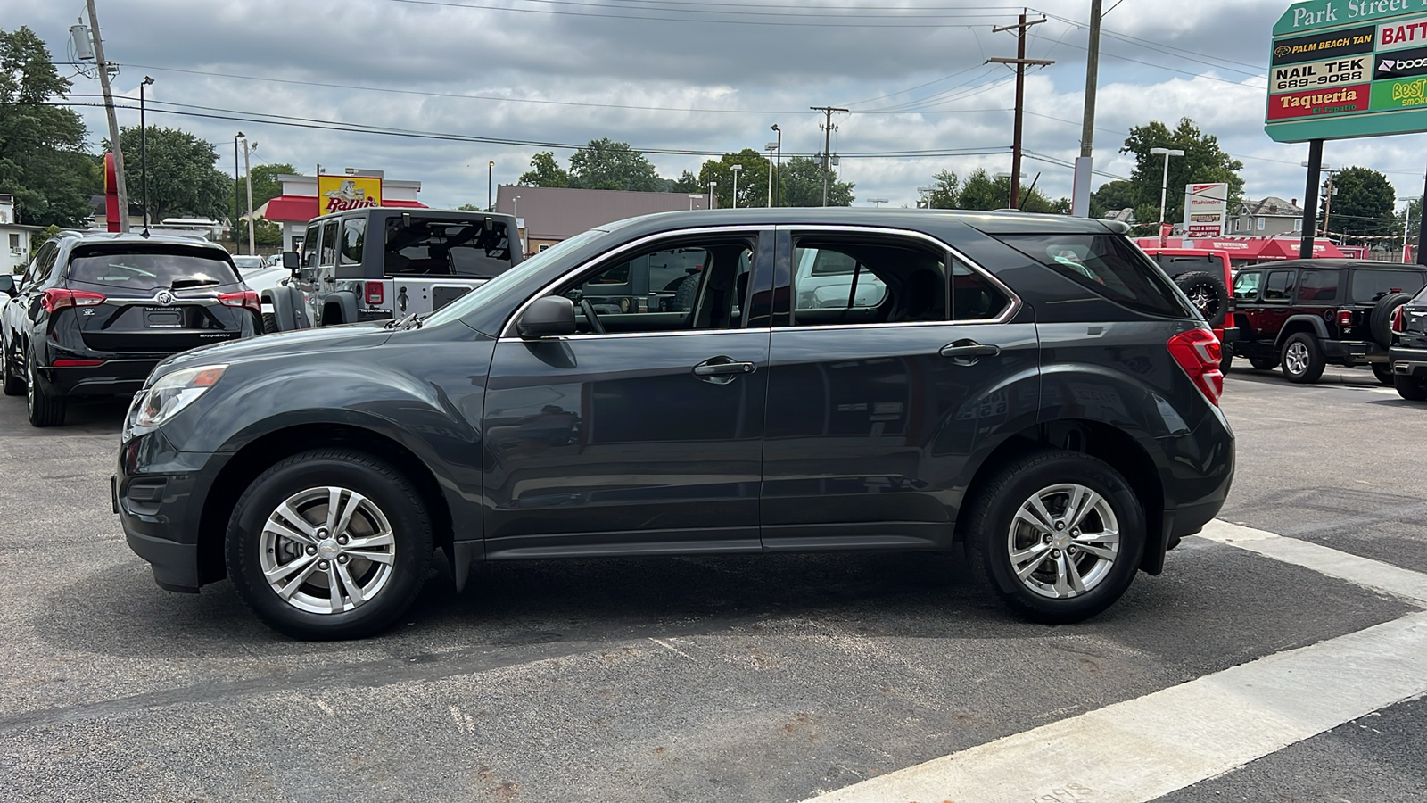 2017 Chevrolet Equinox LS 4