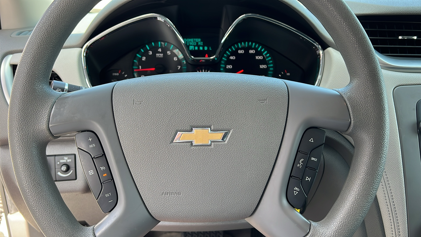 2014 Chevrolet Traverse LS 15