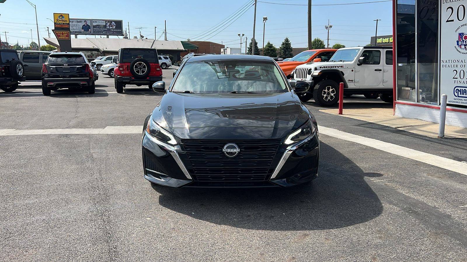 2023 Nissan Altima 2.5 SV 2