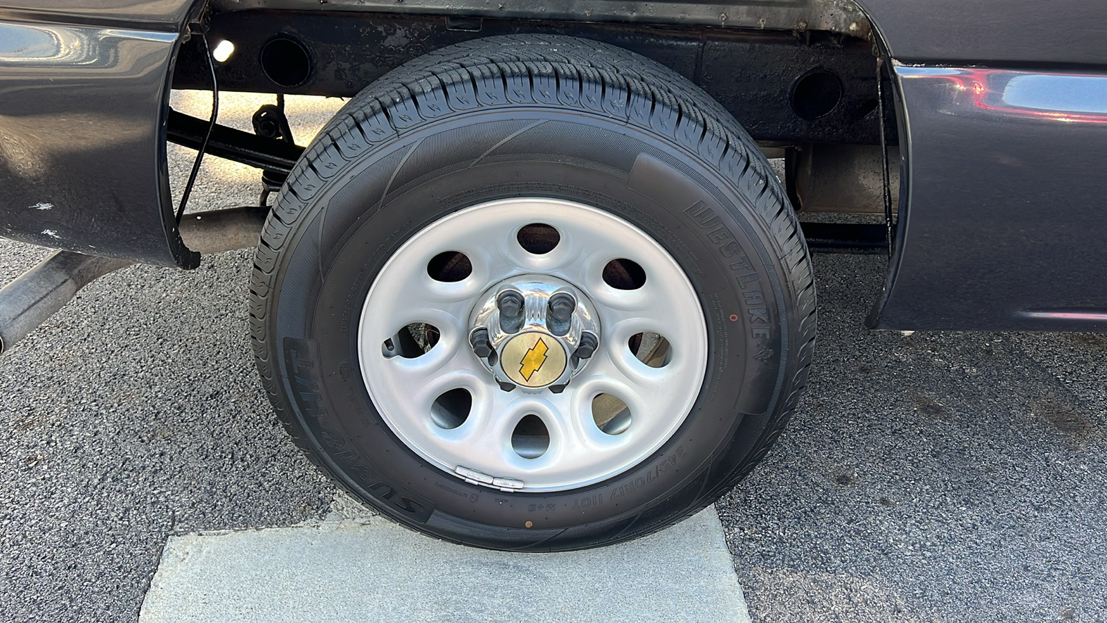 2005 Chevrolet Silverado 1500 Work Truck 10