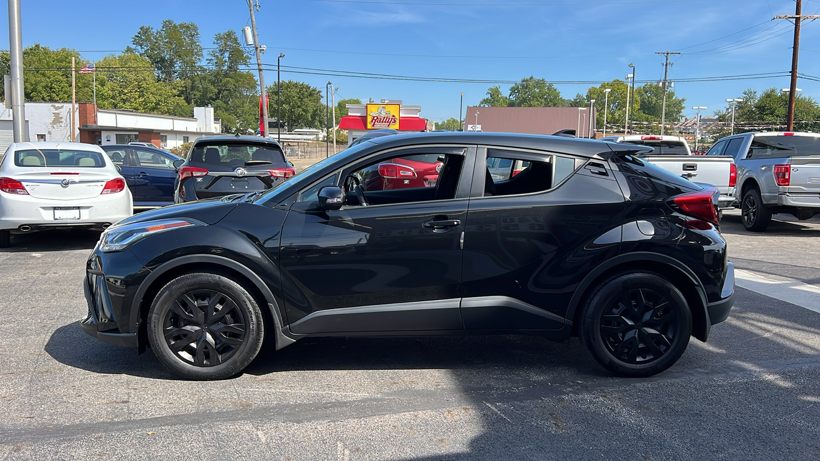 2021 Toyota C-HR LE 4