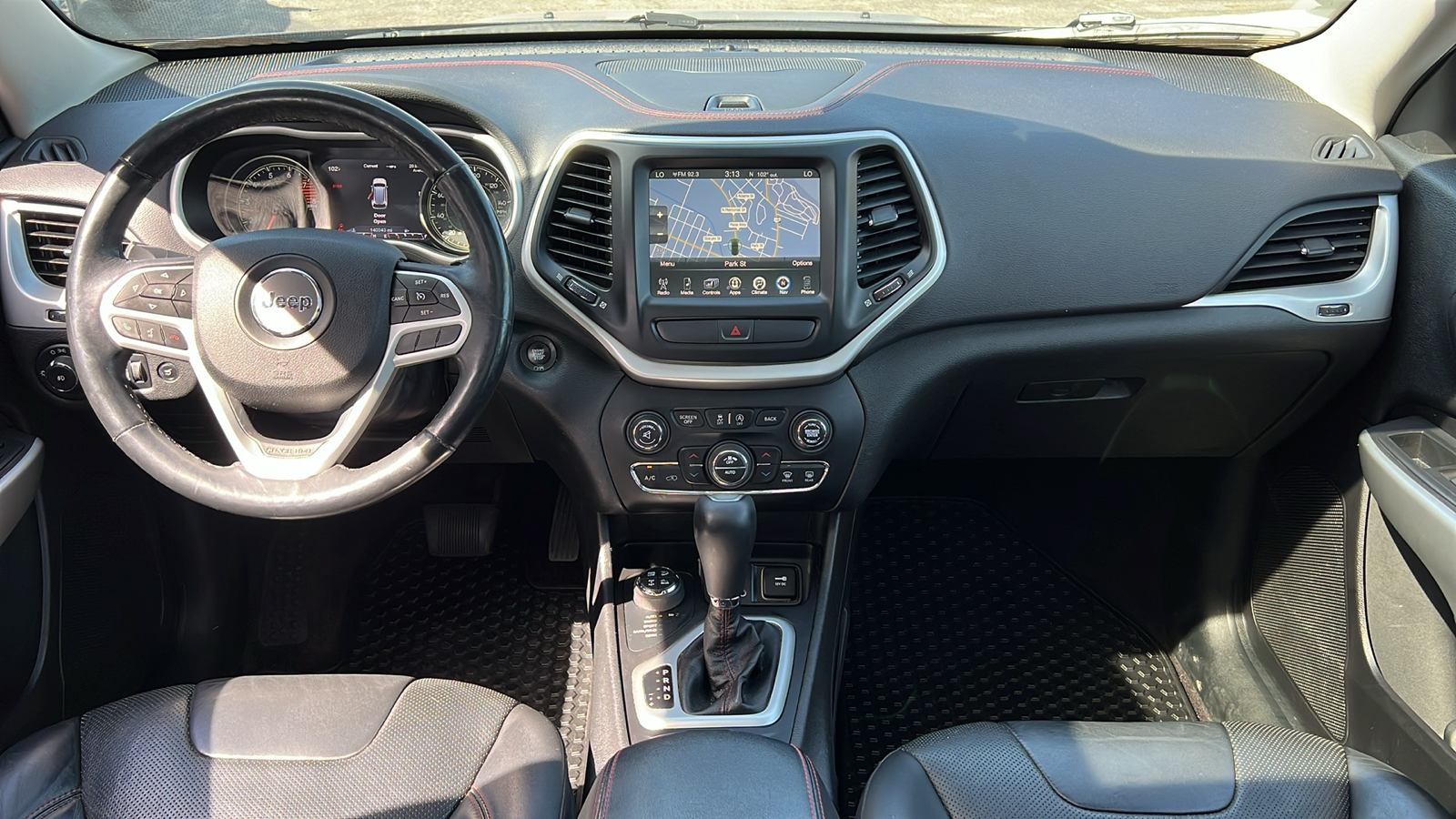 2017 Jeep Cherokee Trailhawk 26