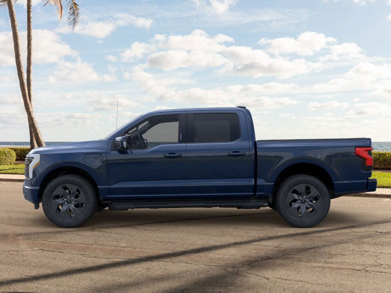 2023 Ford F-150 Lightning Lariat 3