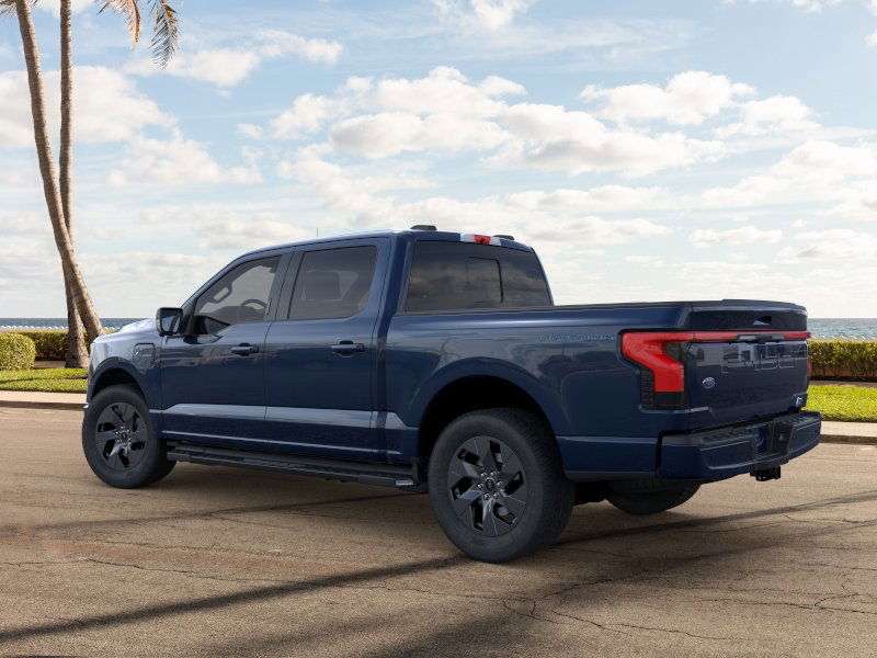 2023 Ford F-150 Lightning Lariat 4