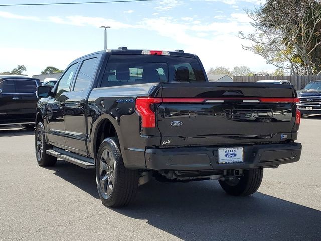 2023 Ford F-150 Lightning Lariat 9