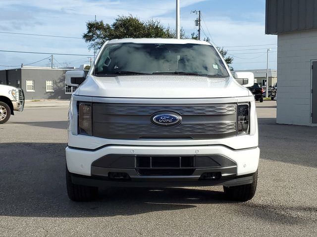 2023 Ford F-150 Lightning Lariat 2