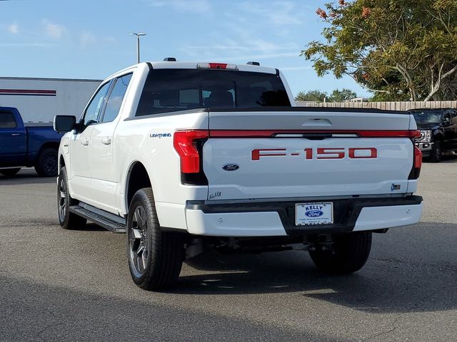 2023 Ford F-150 Lightning Lariat 9