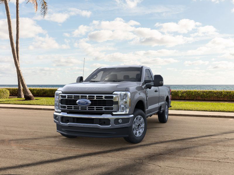 2023 Ford F-350SD XLT 2