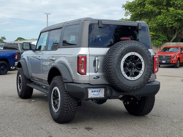 2024 Ford Bronco Outer Banks 9