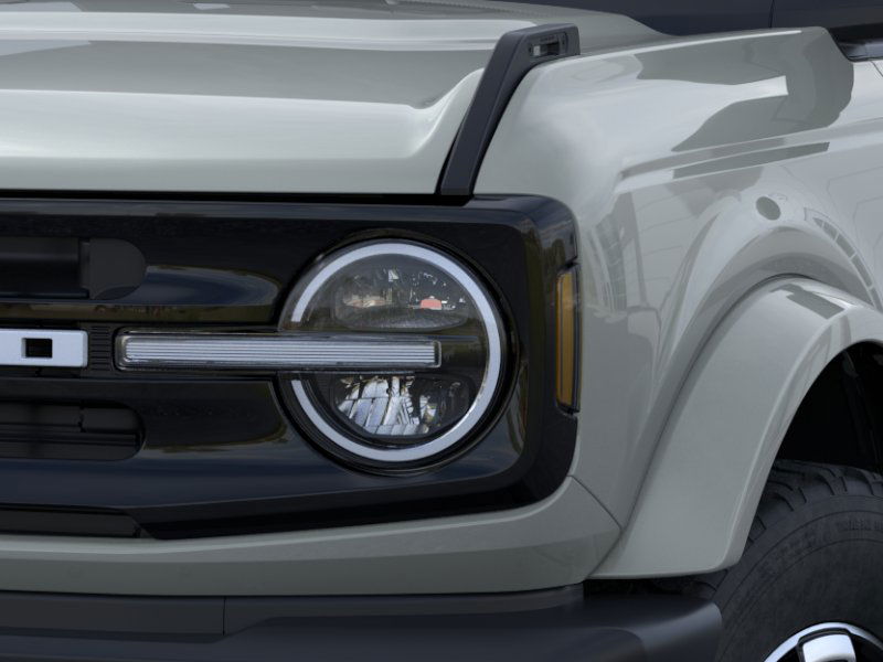 2024 Ford Bronco Outer Banks 19