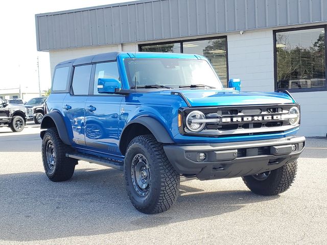 2024 Ford Bronco Outer Banks 3