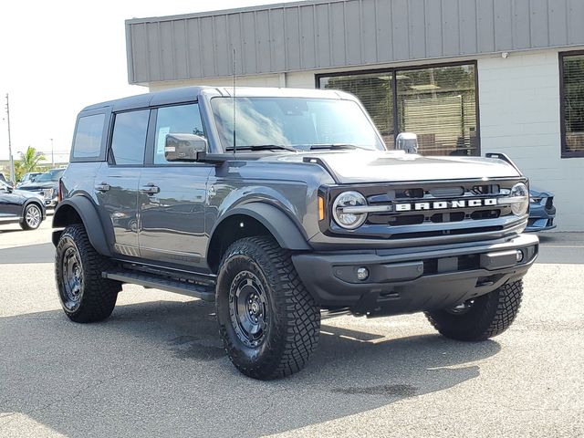 2024 Ford Bronco Outer Banks 3