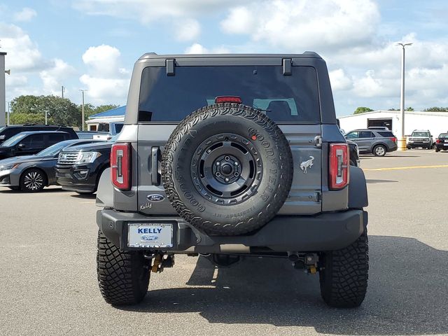 2024 Ford Bronco Outer Banks 8