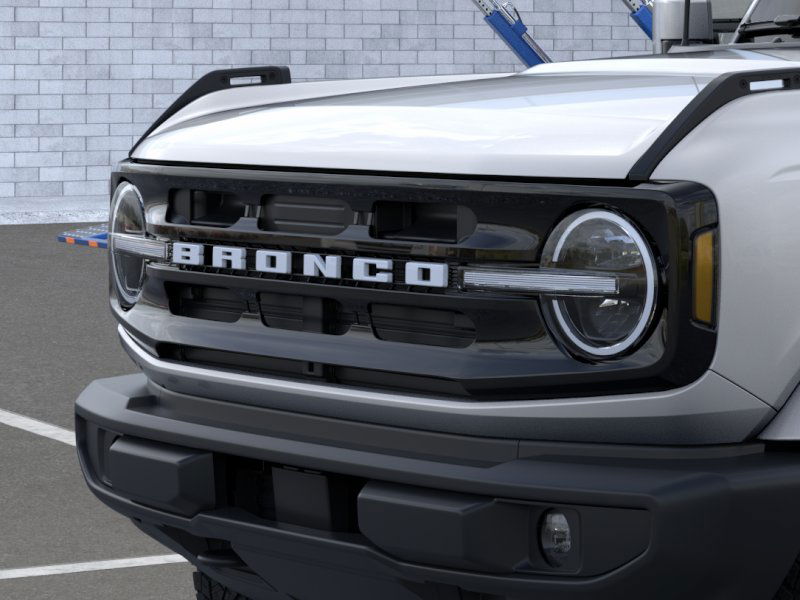 2024 Ford Bronco Outer Banks 19