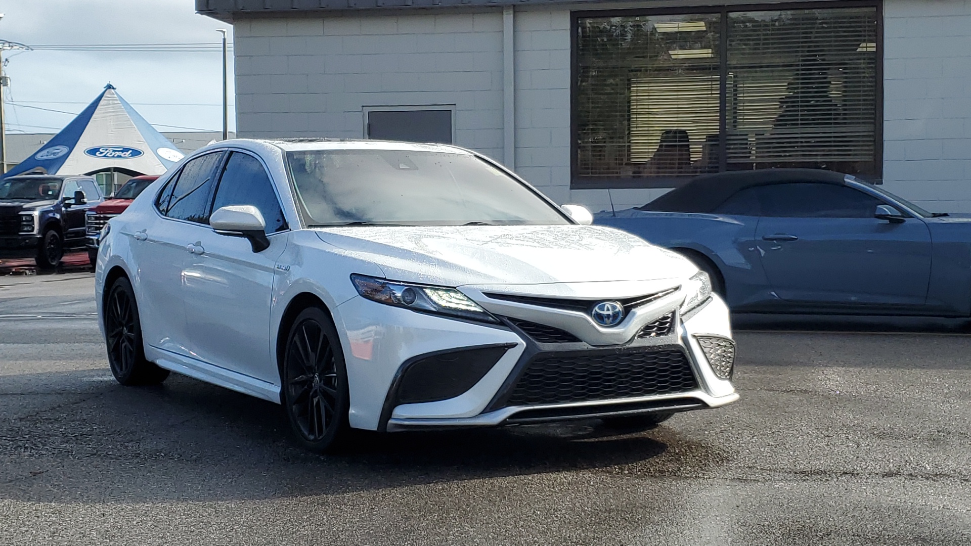 2021 Toyota Camry Hybrid XSE 3