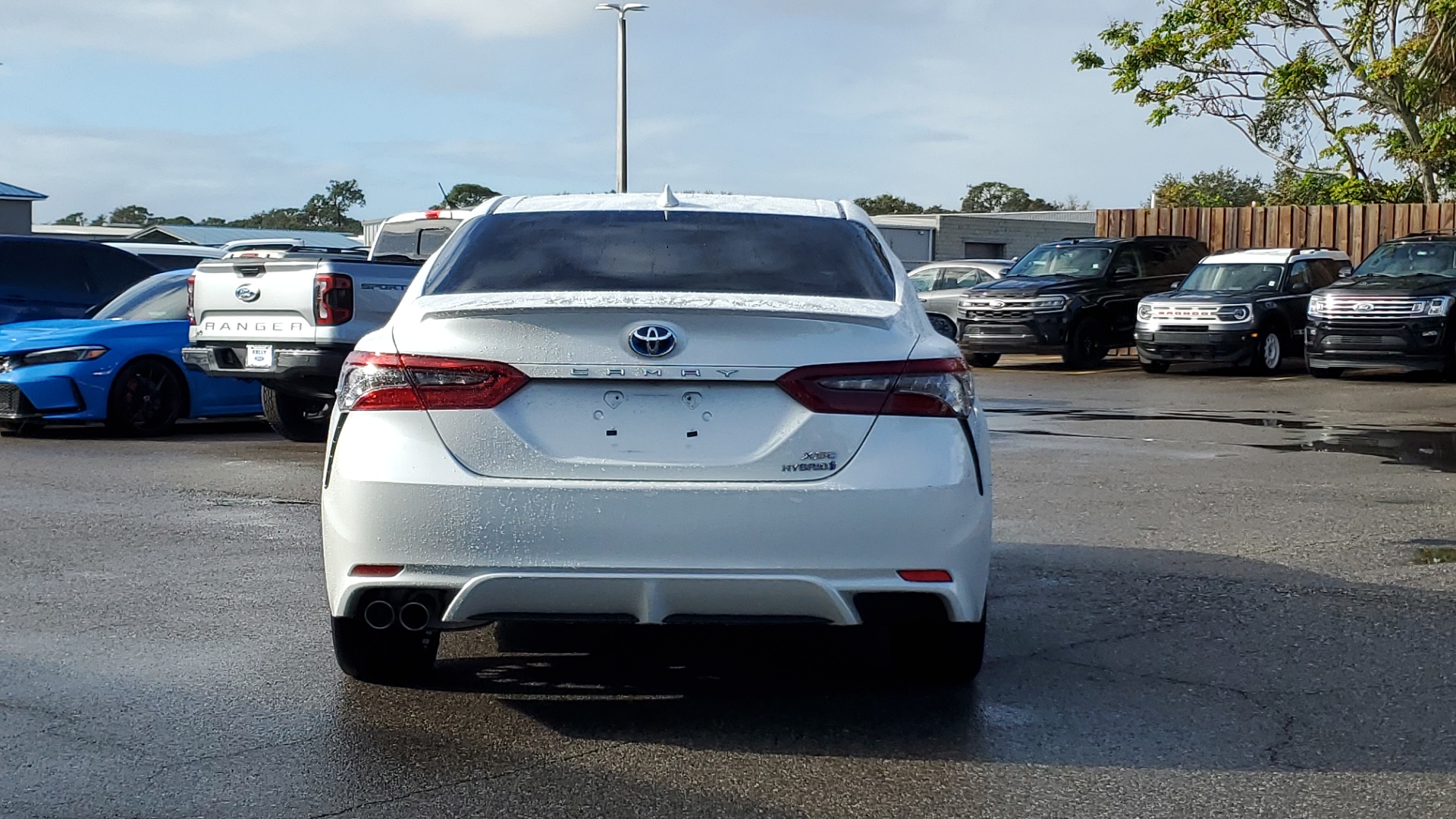 2021 Toyota Camry Hybrid XSE 6