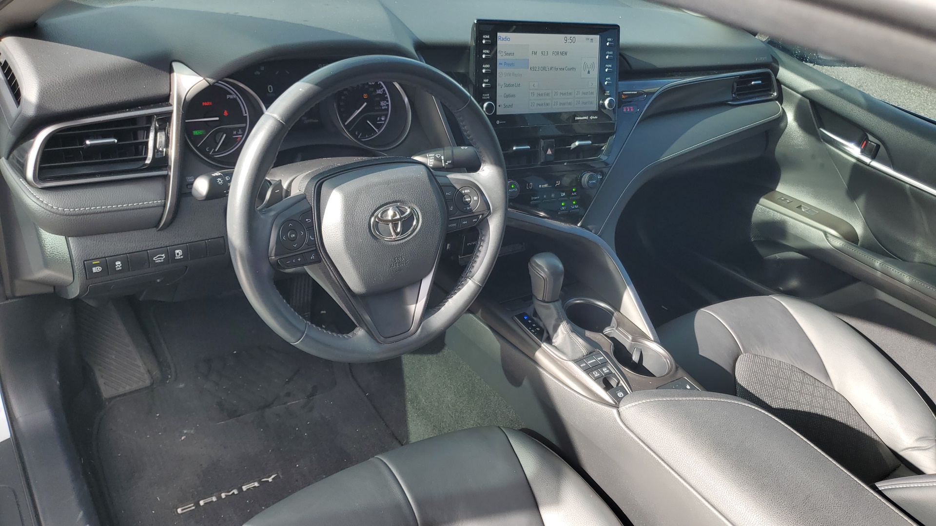 2021 Toyota Camry Hybrid XSE 16