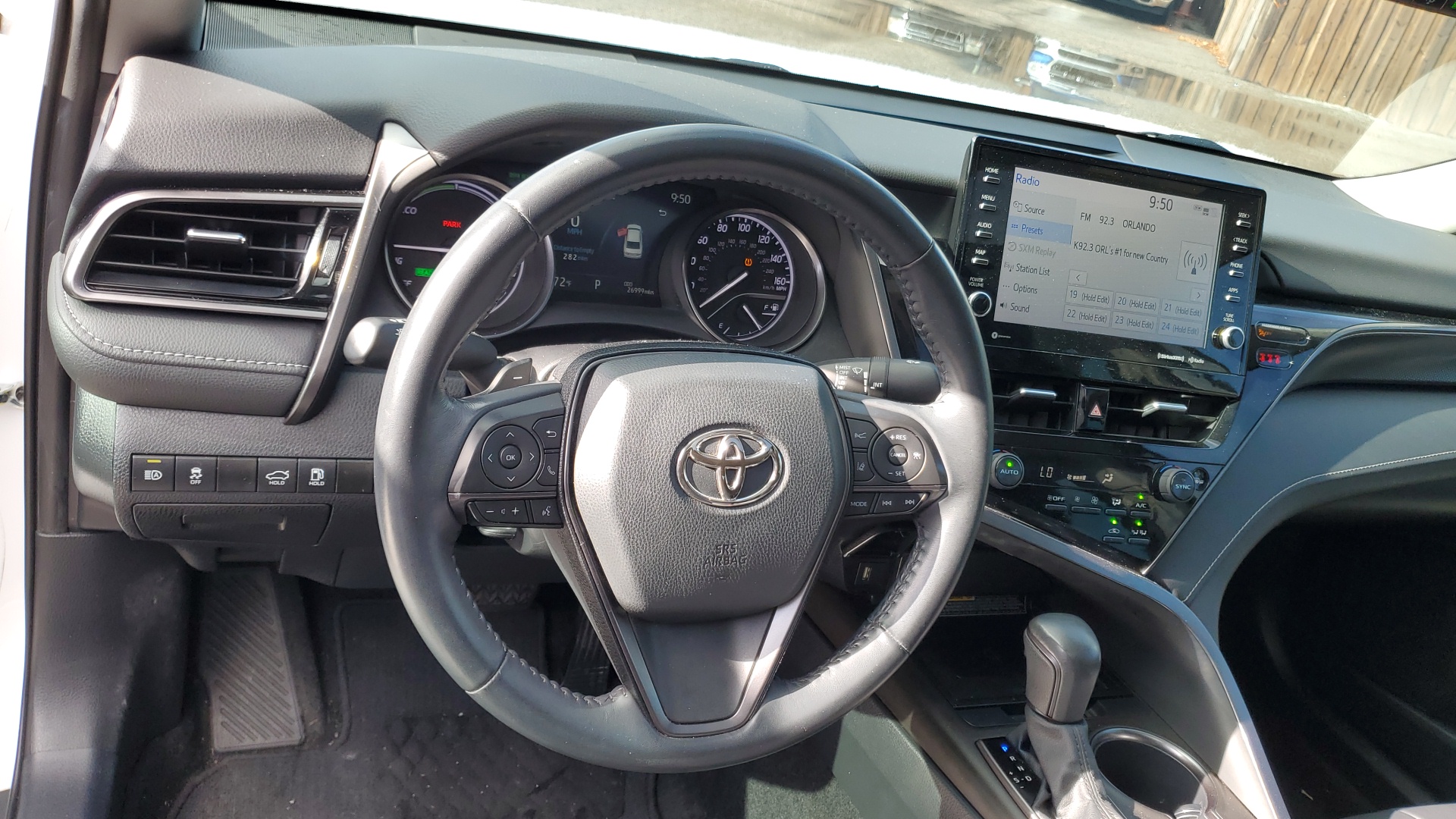 2021 Toyota Camry Hybrid XSE 19