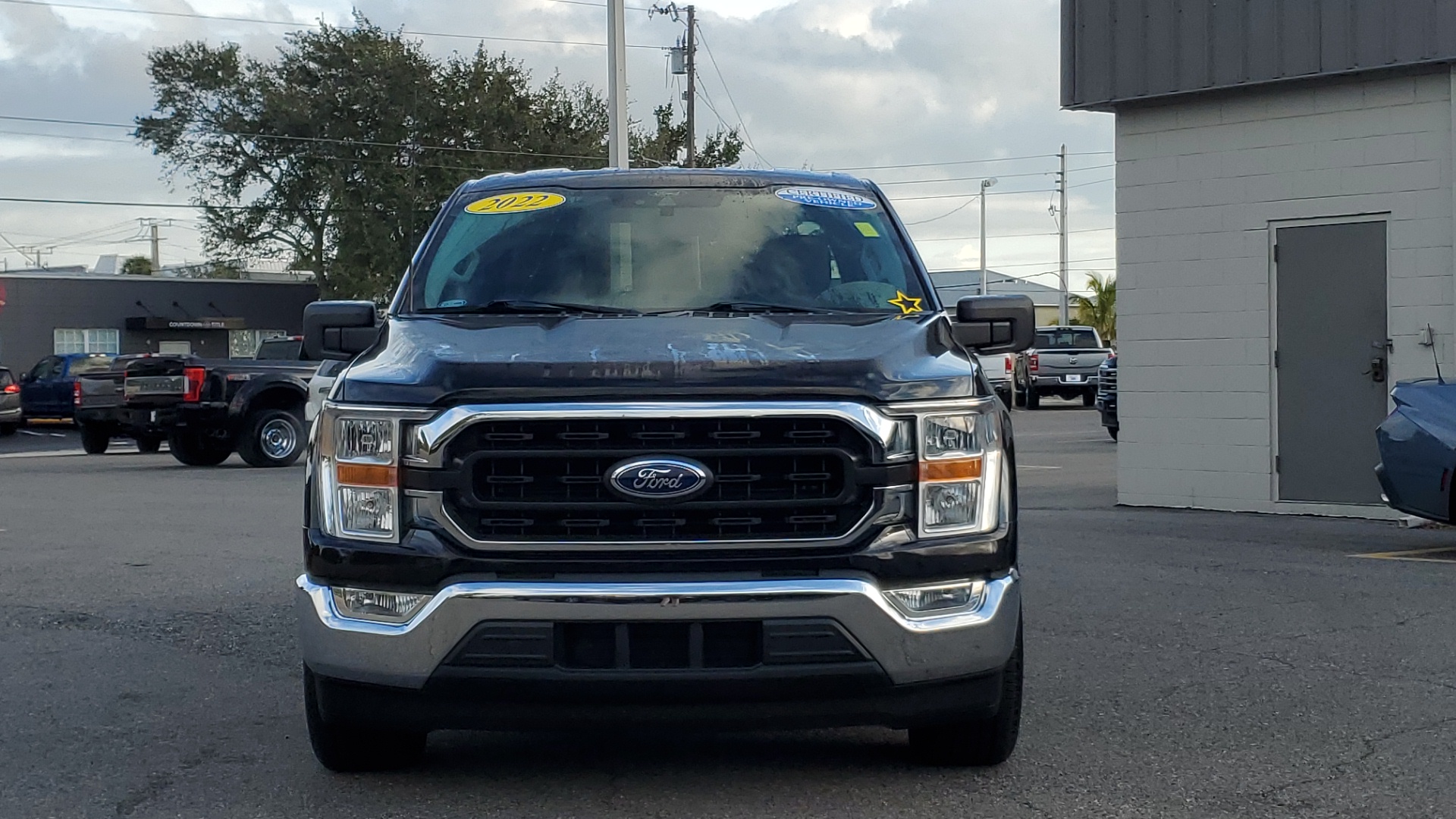 2022 Ford F-150 XLT 2