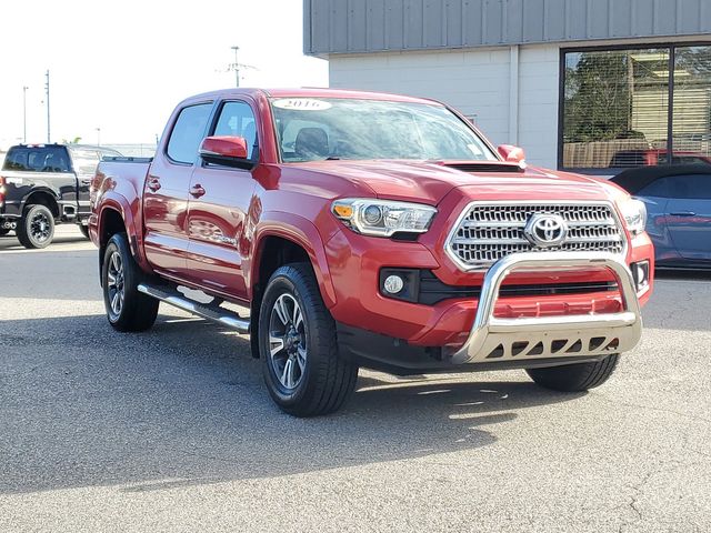 2016 Toyota Tacoma TRD Sport 3