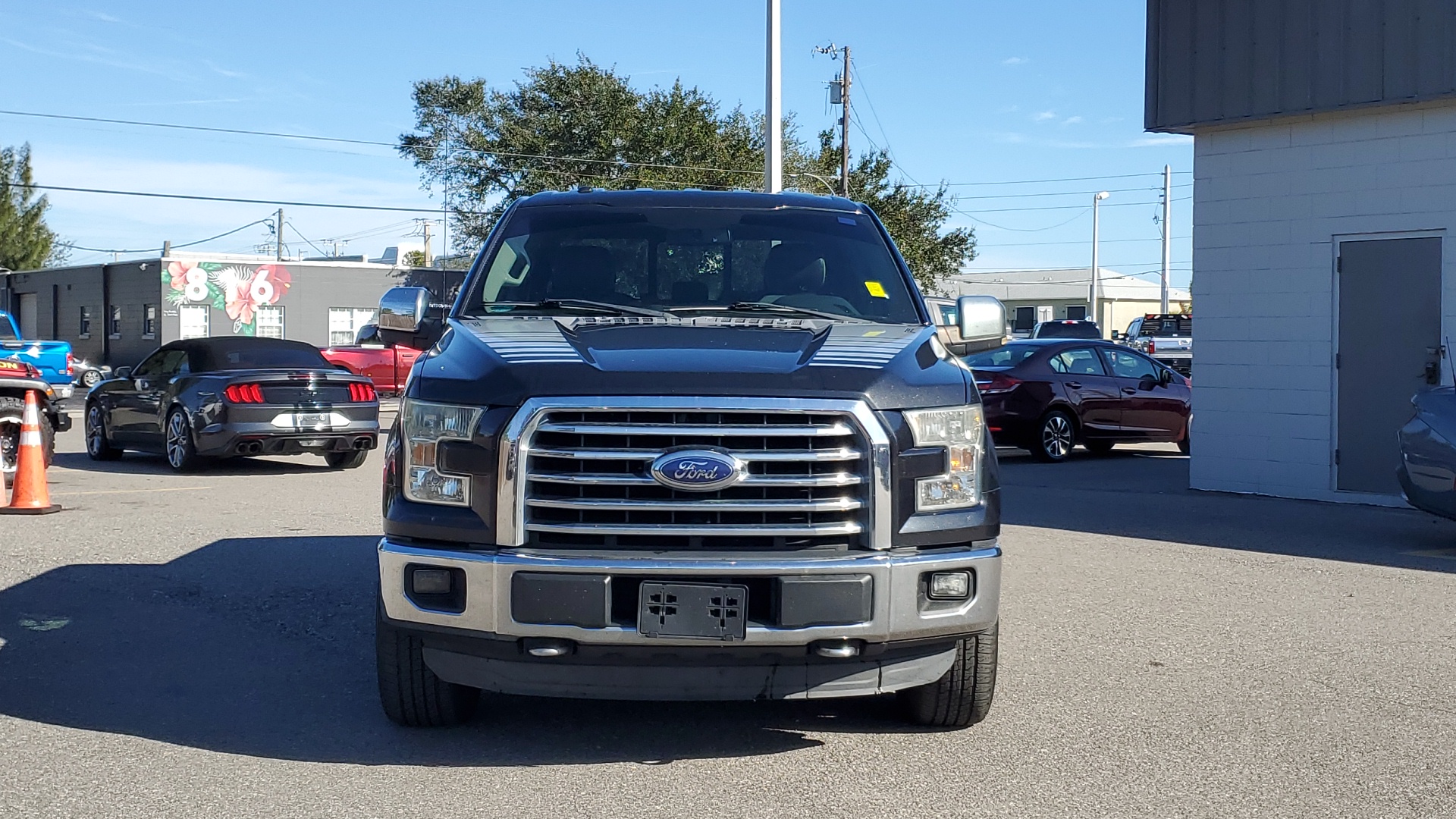 2015 Ford F-150 XLT 2